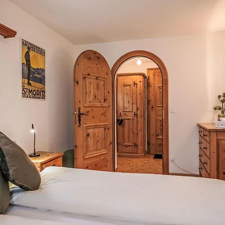 Chesa Mezzaun By Interhome Apartment *