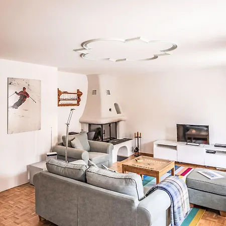Chesa Mezzaun By Interhome Apartment